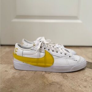 Nike Men's Blazer Low with Oversized Swoosh